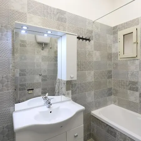 Apartment One Bedroom Nolana
